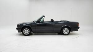 Bild 8/15 von BMW 318i (1992)