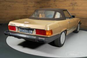 Image 11/19 of Mercedes-Benz 560 SL (1988)
