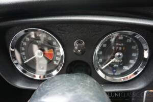 Image 36/54 de MG MGB GT (1974)