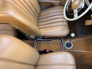 Imagen 27/65 de Mercedes-Benz 220 SE b (1961)