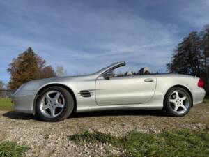Immagine 2/20 di Mercedes-Benz SL 500 (2002)