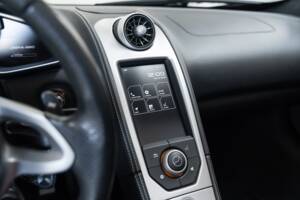 Bild 19/33 von McLaren 12C Spider (2013)