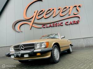 Imagen 1/17 de Mercedes-Benz 560 SL (1988)