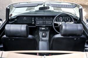 Bild 29/41 von Jaguar E-Type V12 (1972)