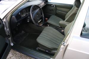 Imagen 3/12 de Mercedes-Benz 190 D (1986)