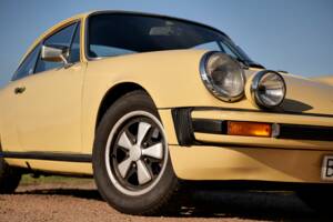 Image 9/77 de Porsche 911 2.7 S (1974)