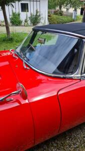 Image 9/9 of Jaguar E-Type (1969)