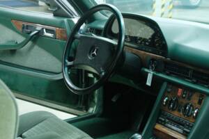 Bild 31/50 von Mercedes-Benz 500 SEC (1988)