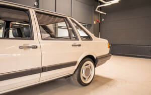 Image 16/132 of Volkswagen Santana 1.8 (1985)