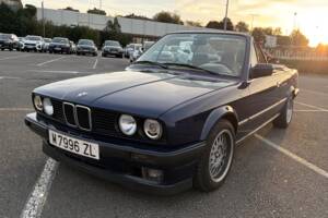 Bild 10/55 von BMW 320i (1991)