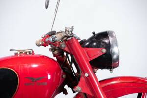 Image 49/50 de Moto Guzzi 250 SS (1950)