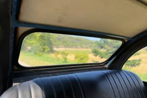 Image 16/25 of Citroën 2 CV 6 (1976)