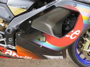 Image 3/41 of Aprilia DUMMY (2003)