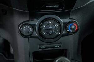 Bild 32/50 von Ford Fiesta 1.5 TDCi (2016)