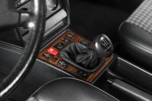 Imagen 46/50 de Mercedes-Benz 190 E 2.5-16 Evolution II (1990)