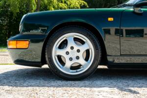 Image 16/35 of Porsche 911 Carrera 2 (1990)