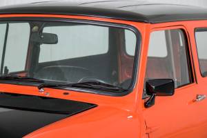 Image 25/50 of Mini Estate (1980)
