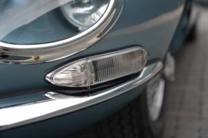 Image 36/50 de Jaguar Type E 3.8 (1962)