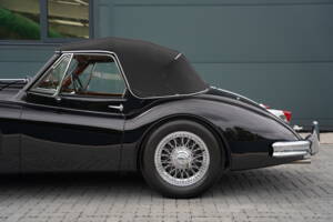 Image 28/50 of Jaguar XK 140 DHC (1956)