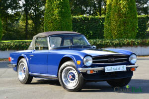 Image 8/50 of Triumph TR 6 (1975)