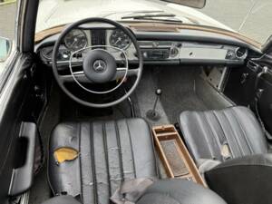 Bild 23/50 von Mercedes-Benz 280 SL (1969)