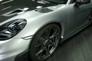 Image 40/50 of Porsche 718 Cayman GT4 RS Weissach (2023)