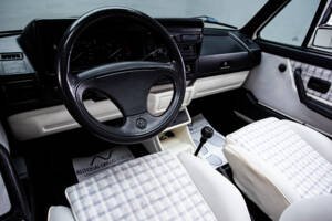 Imagen 23/39 de Volkswagen Golf Mk I Convertible 1.8 (1994)