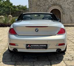 Imagen 24/26 de BMW 650i (2006)
