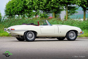 Image 29/65 de Jaguar E-Type 3.8 Flat Floor (1961)