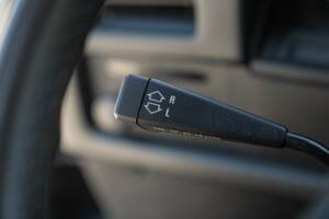 Bild 42/50 von BMW 320i (1989)