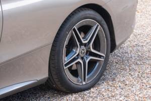 Bild 43/50 von Mercedes-Benz C 300 d (2019)