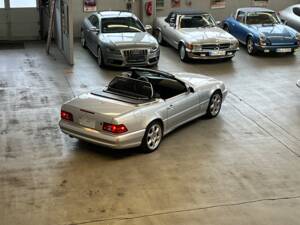 Imagen 41/82 de Mercedes-Benz SL 500 &quot;Silver Arrow&quot; (2001)