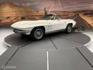 Image 21/50 of Chevrolet Corvette Sting Ray Convertible (1965)
