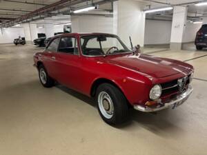 Afbeelding 2/33 van Alfa Romeo Giulia 1600 GT Junior (1972)