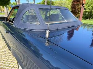 Image 12/38 de Mercedes-Benz 280 SL (1982)