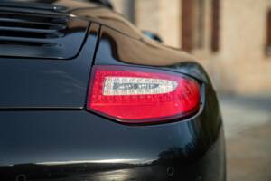Image 18/50 of Porsche 911 Carrera GTS (2011)