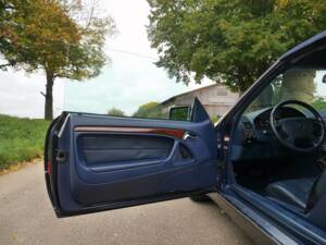 Bild 33/35 von Mercedes-Benz SL 320 (1996)