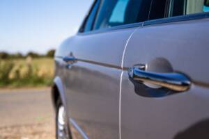 Image 24/50 of Jaguar XJ 8 4.2 (2003)
