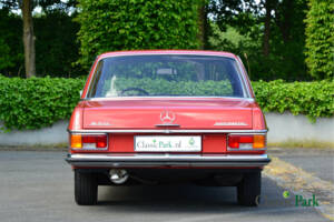 Image 4/50 of Mercedes-Benz 230&#x2F;6 (1973)