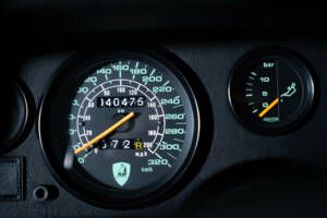 Immagine 17/34 di Lamborghini Countach 25th Anniversary (1989)