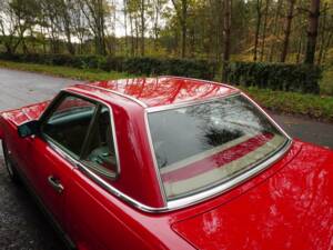 Image 9/22 of Mercedes-Benz 500 SL (1988)