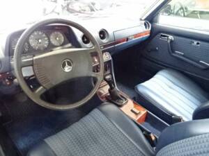 Afbeelding 20/26 van Mercedes-Benz 230 C (1978)