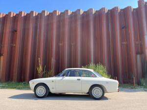 Image 14/87 of Alfa Romeo Giulia 1600 Sprint GT (1965)