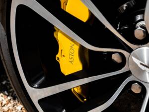 Image 24/59 of Aston Martin DBS (2012)