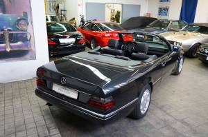 Bild 19/34 von Mercedes-Benz E 500 (1995)