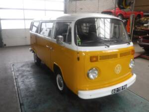Image 45/50 of Volkswagen T2 a&#x2F;b (1977)