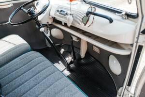 Image 26/50 of Volkswagen T1 camper (1966)