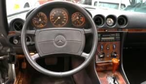 Image 30/37 of Mercedes-Benz 420 SL (1988)