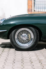 Image 7/63 of Jaguar E-Type (1969)