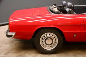 Afbeelding 40/50 van Alfa Romeo Spider Veloce 2000 (1982)